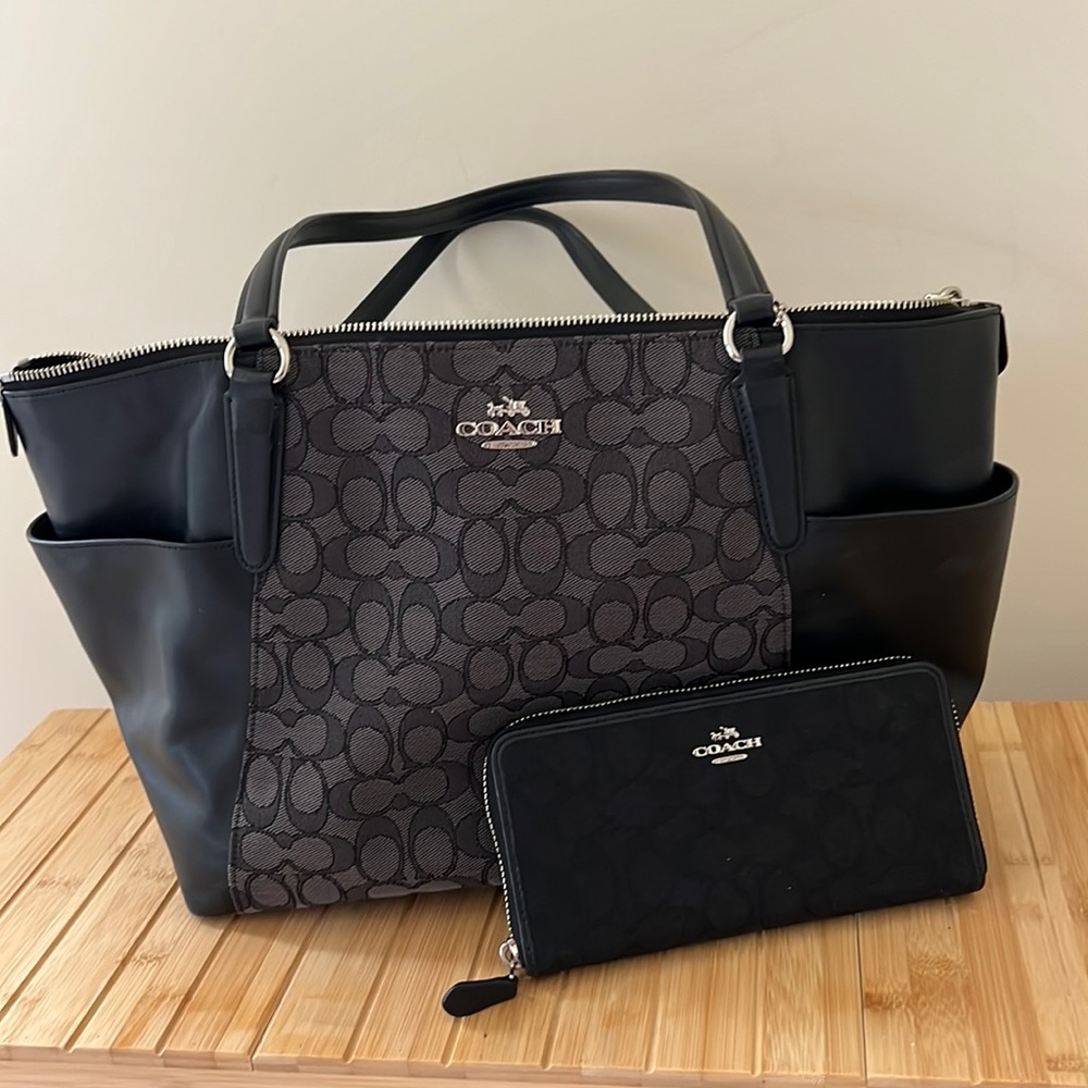 Coach Black Tote and matching pocketbook